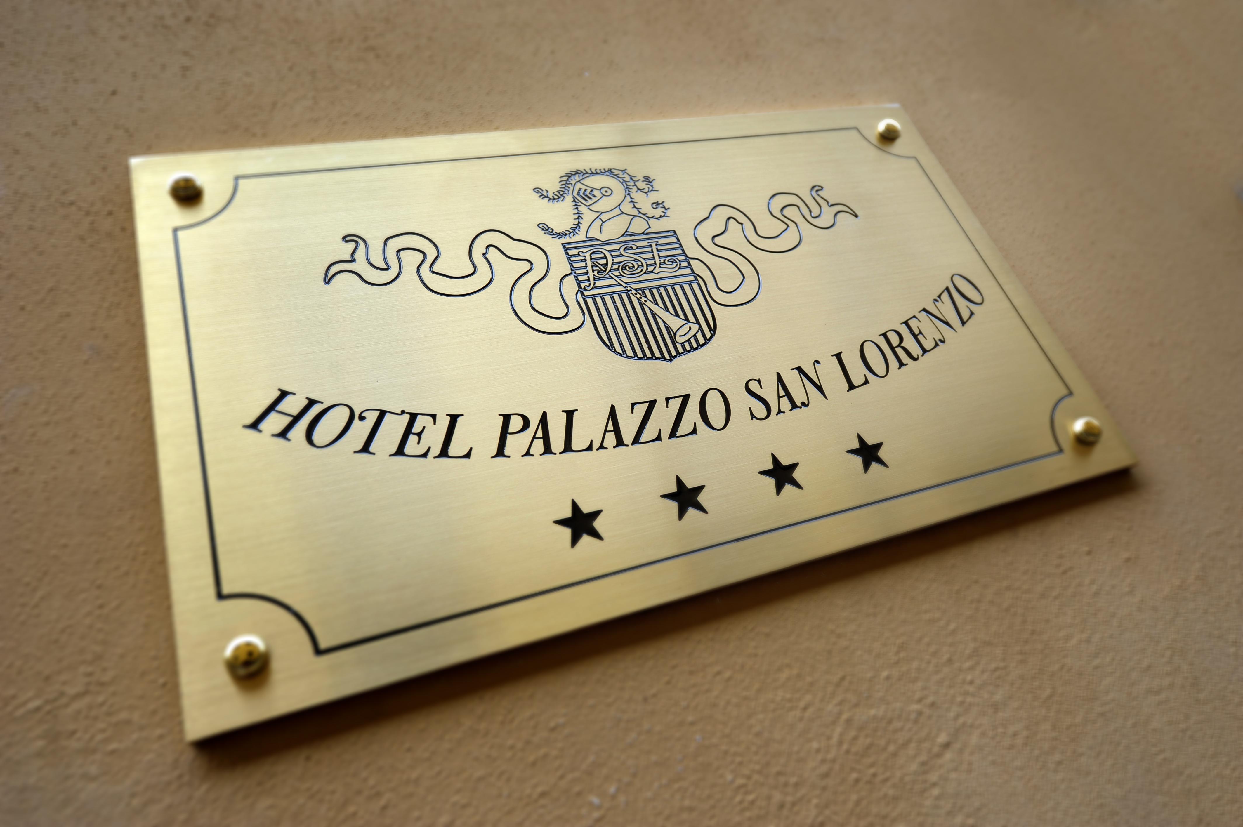 Hotel Palazzo San Lorenzo & Spa กอลเลวัลเดลซา ภายนอก รูปภาพ